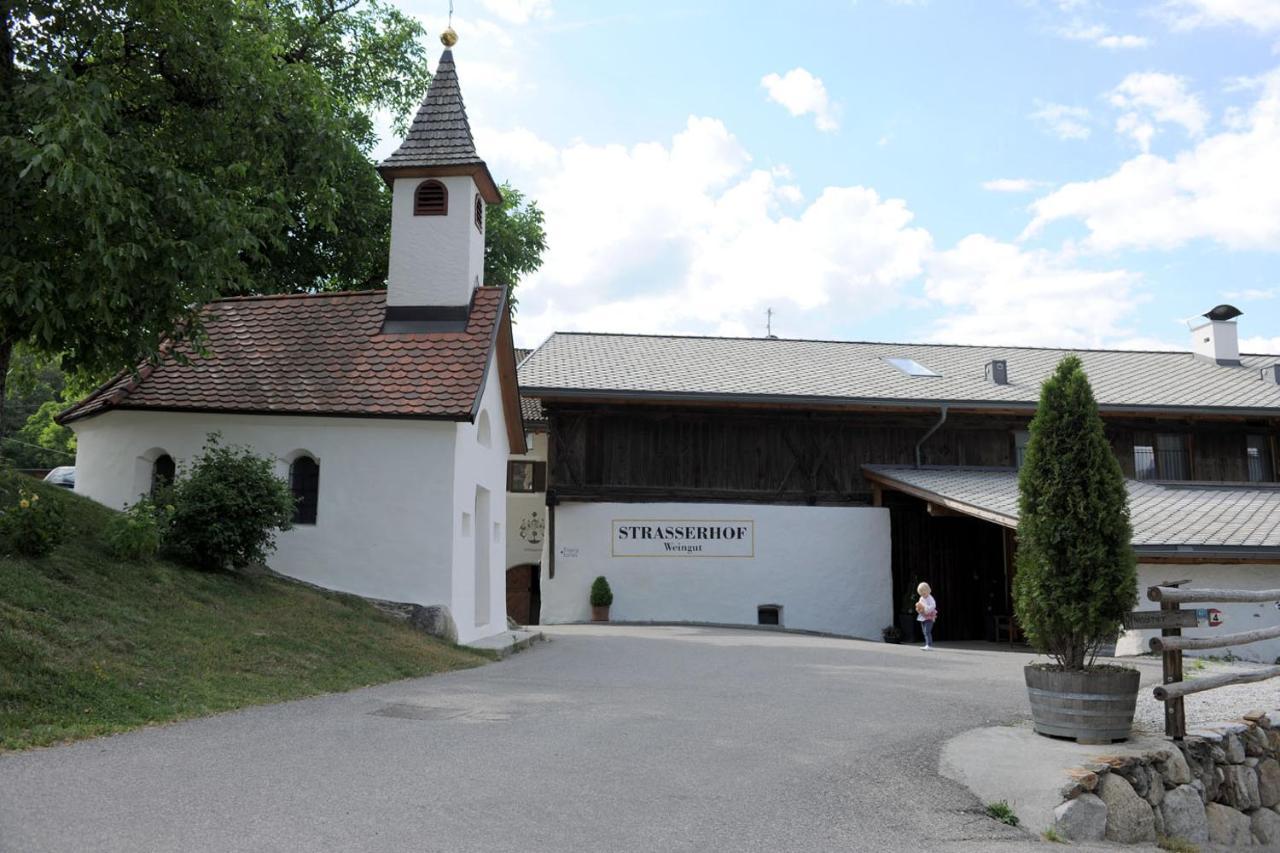 Strasserhof Tenuta-Weingut Vahrn Екстер'єр фото